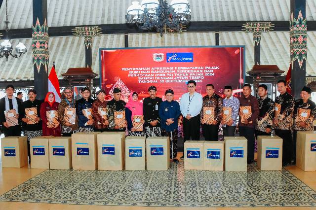 12 DESA/KELURAHAN DI KECAMATAN KEPIL TERIMA APRESIASI CAPAIAN REALISASI PBB-P2